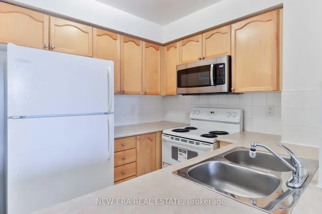 Additional image 15 of 21 Hillcrest Ave Unit 313