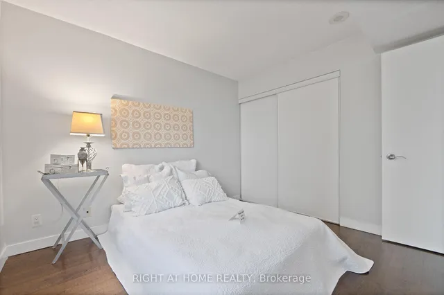 Additional image 17 of 36 Lee Centre Dr Unit 1505