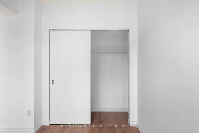 Additional image 16 of 281 Mutual St Unit 2102