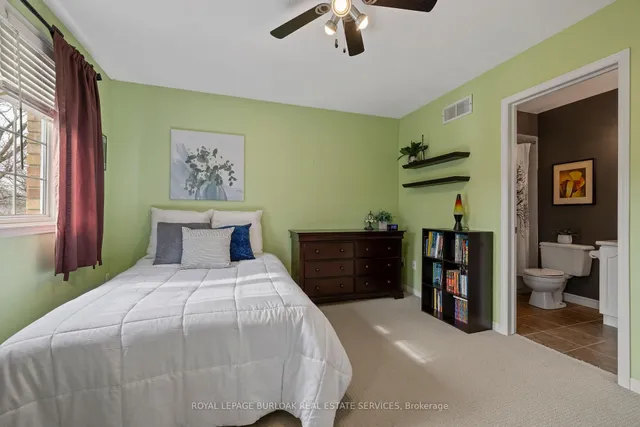 Additional image 16 of 2015 Cleaver Ave Unit 22