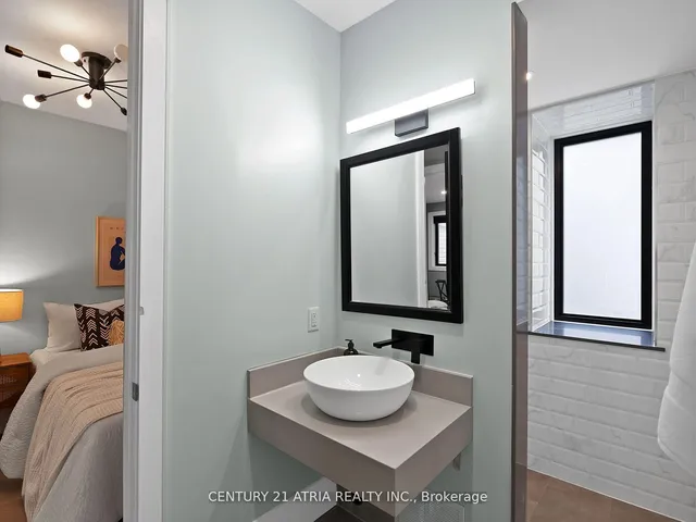 Additional image 21 of 15 Rebecca St