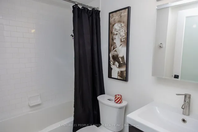Additional image 11 of 955 Queen St Unit 228