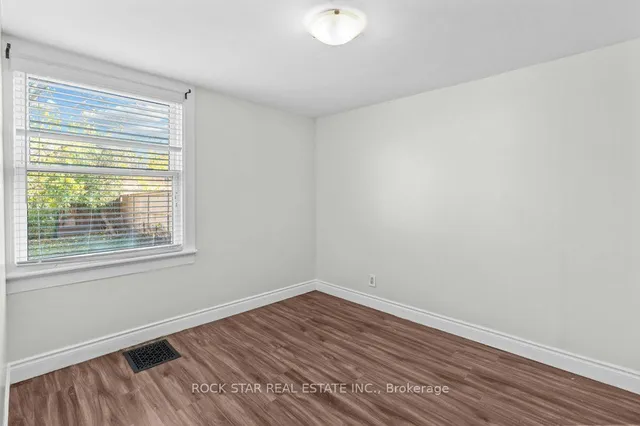 Additional image 18 of 937 Garth St