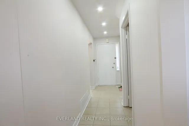 Additional image 2 of 8 Liszt Gate Unit 9