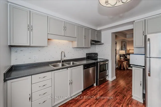 Additional image 6 of 10 Caprice Crt