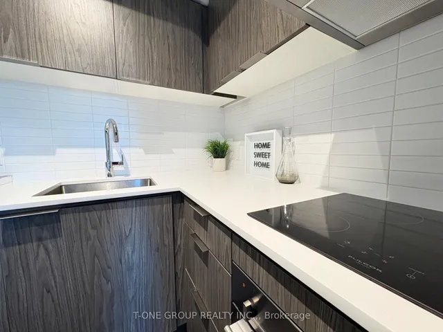 Additional image 20 of 60 Shuter St Unit 817