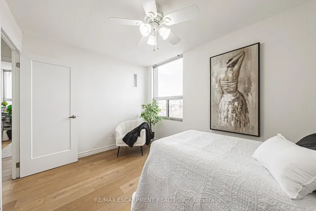 Additional image 20 of 2055 UPPER MIDDLE Rd Unit 808