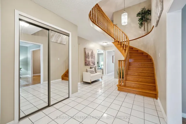 Additional image 7 of 56 Canarvan Crt