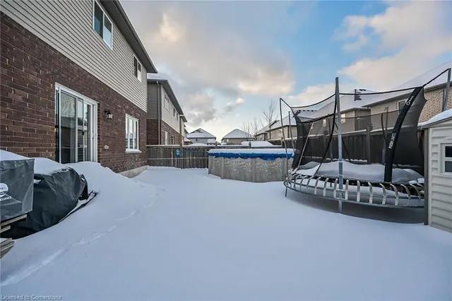 Additional image 42 of 21 Alden St