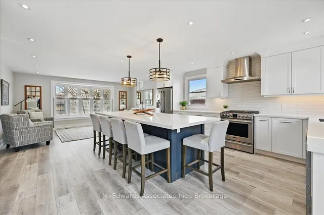 Additional image 9 of 671 Cape Ave