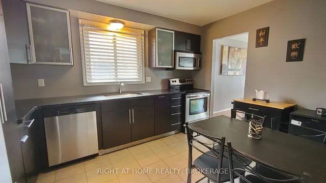 Additional image 10 of 16 Flamingo Dr