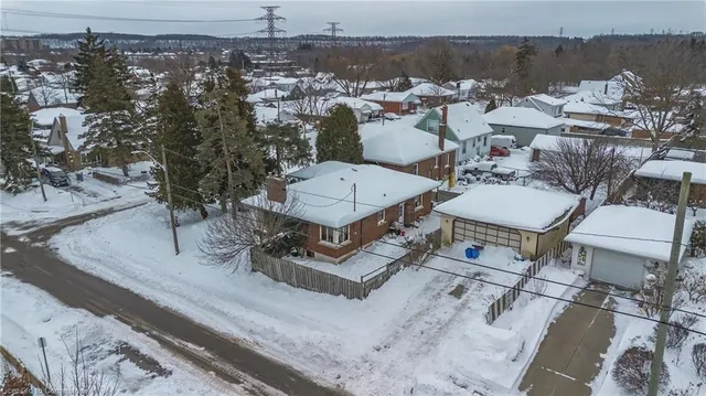 Additional image 32 of 190 Erindale Ave