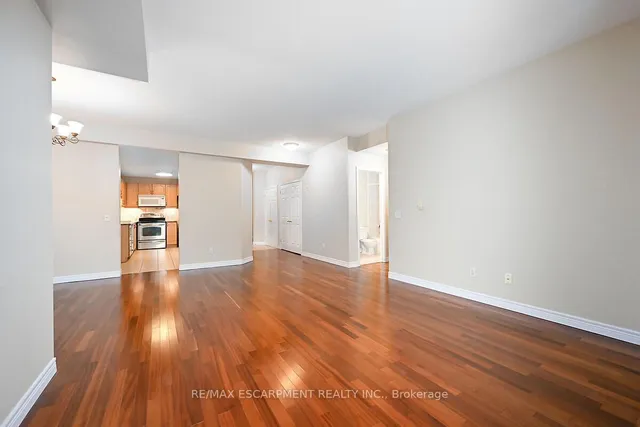 Additional image 17 of 2000 Creekside Dr Unit 501