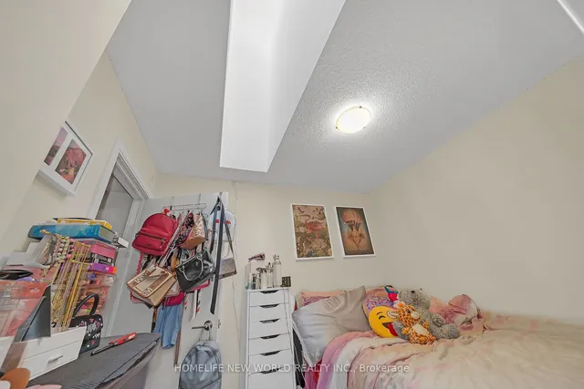 Additional image 18 of 310 Village Green Sq Unit 14