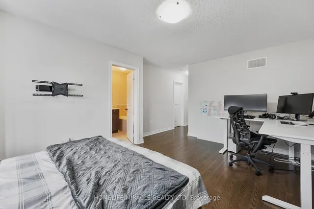 Additional image 28 of 34 Bernadino St