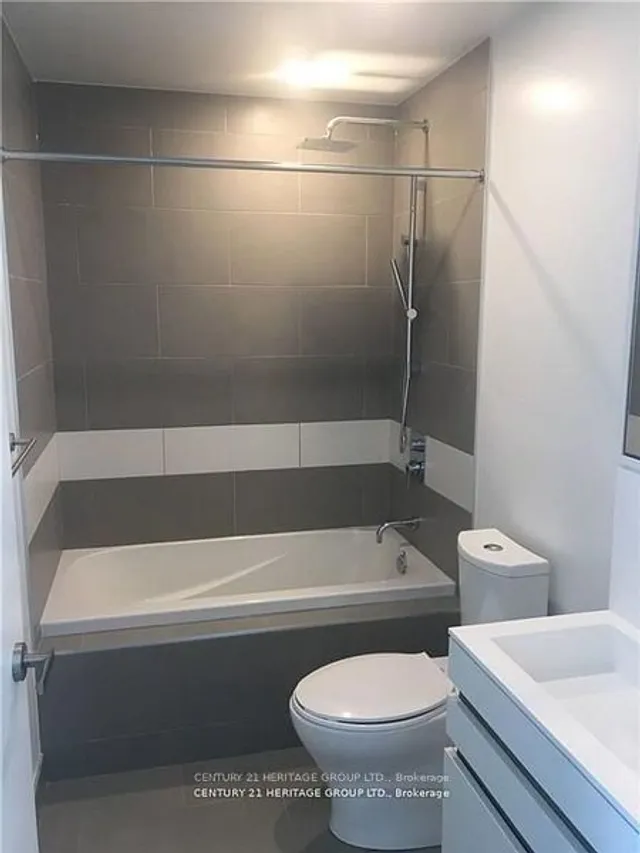 Additional image 15 of 197 Yonge St Unit 4614