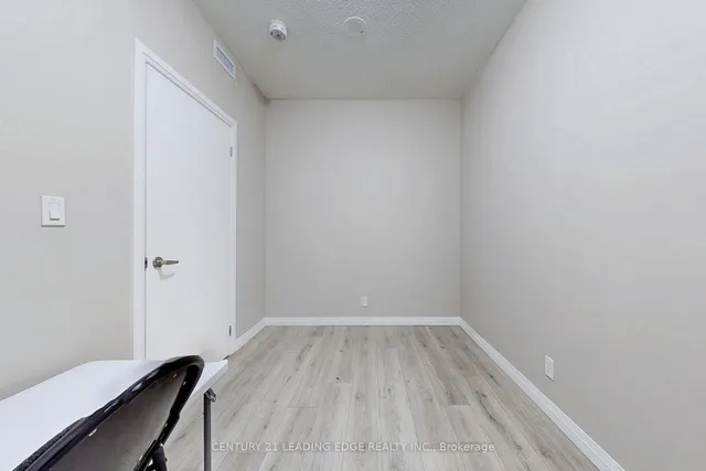 Additional image 32 of 2152 Lawrence Ave Unit 207