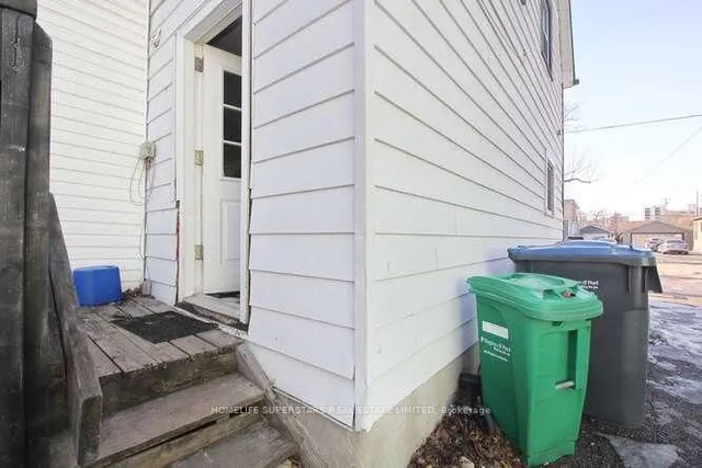 Additional image 18 of 99 Woodward Ave