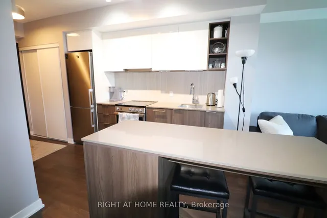 Additional image 17 of 31 Tippet Rd Unit 541