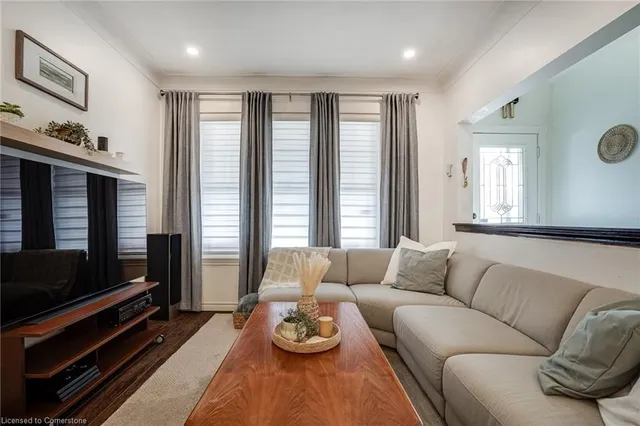 Additional image 10 of 37 Holton Ave