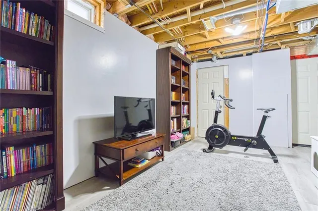 Additional image 30 of 28 Sedgebrook Ave