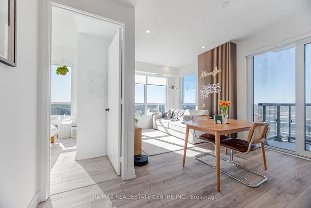 Additional image 21 of 108 Peter St Unit 2613