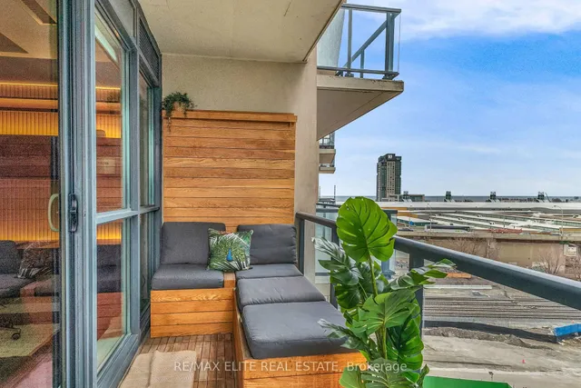 Additional image 26 of 51 East Liberty St Unit 715