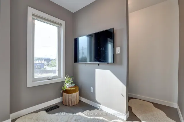 Additional image 26 of 94 Glendale Ave