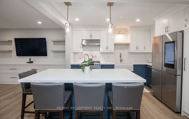 Additional image 10 of 1809 Upper Wentworth St Unit 22