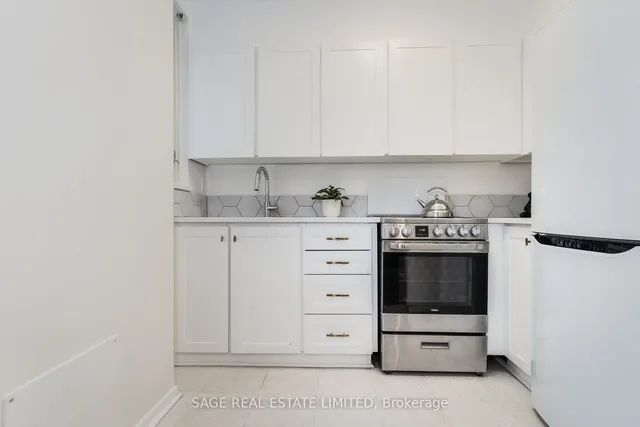 Additional image 11 of 575 Avenue Rd Unit 803