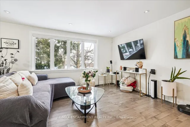 Additional image 10 of 2285 Sunnydale Dr