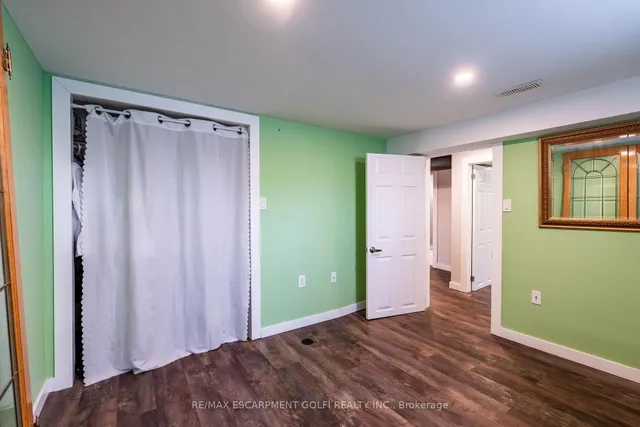 Additional image 33 of 119 King St