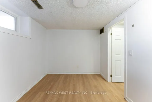 Additional image 36 of 61 Orchardcroft Cres