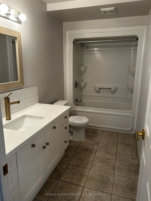 Additional image 13 of 1056 BEACH Blvd