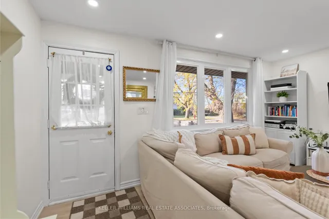 Additional image 3 of 404 Tragina Ave