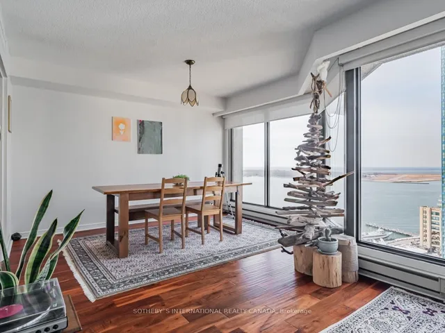 Additional image 10 of 65 Harbour Sq Unit 2204