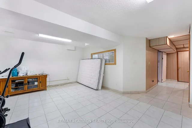 Additional image 20 of 54 Sexton Cres