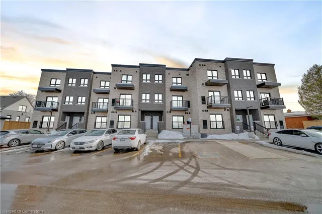 Additional image 20 of 600 Victoria St Unit 18