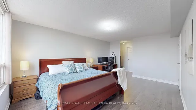 Additional image 24 of 1 Reidmount Ave Unit 903