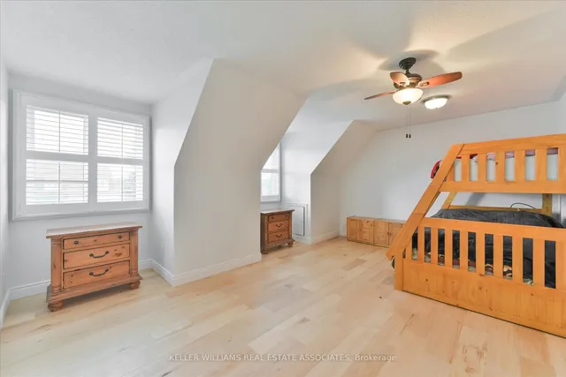 Additional image 27 of 33 Hartford Tr