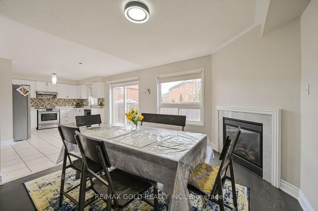 Additional image 8 of 82 Crown Victoria Dr