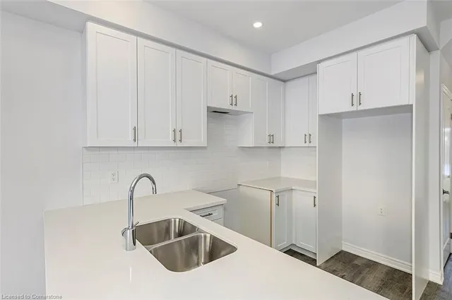 Additional image 10 of 205 Thames Way Unit 22