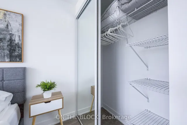 Additional image 28 of 543 Richmond St Unit 1006