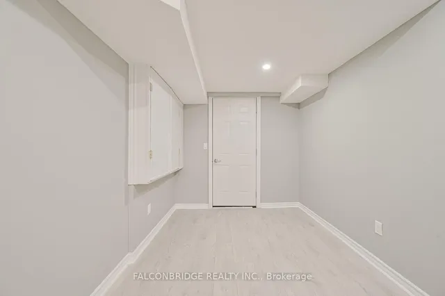 Additional image 38 of 28 Davenfield Circ