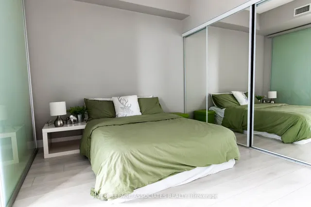 Additional image 14 of 169 Fort York Blvd Unit 920