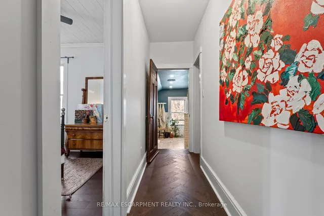 Additional image 26 of 54 Emerald St