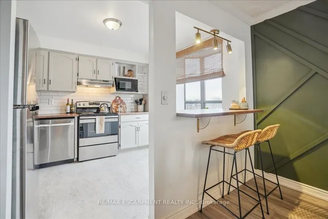 Additional image 10 of 432 Main St Unit 504