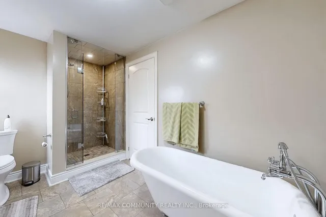 Additional image 16 of 142 Meighen Ave