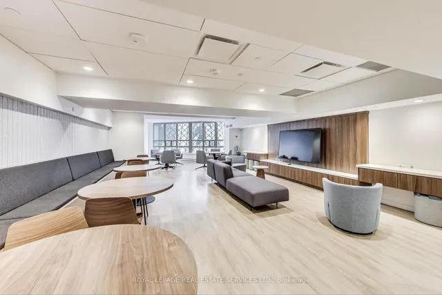 Additional image 17 of 71 Simcoe St Unit 1005