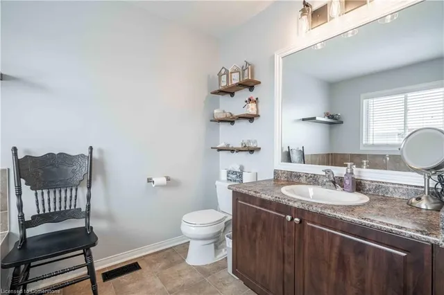 Additional image 30 of 212 Bradley Ave